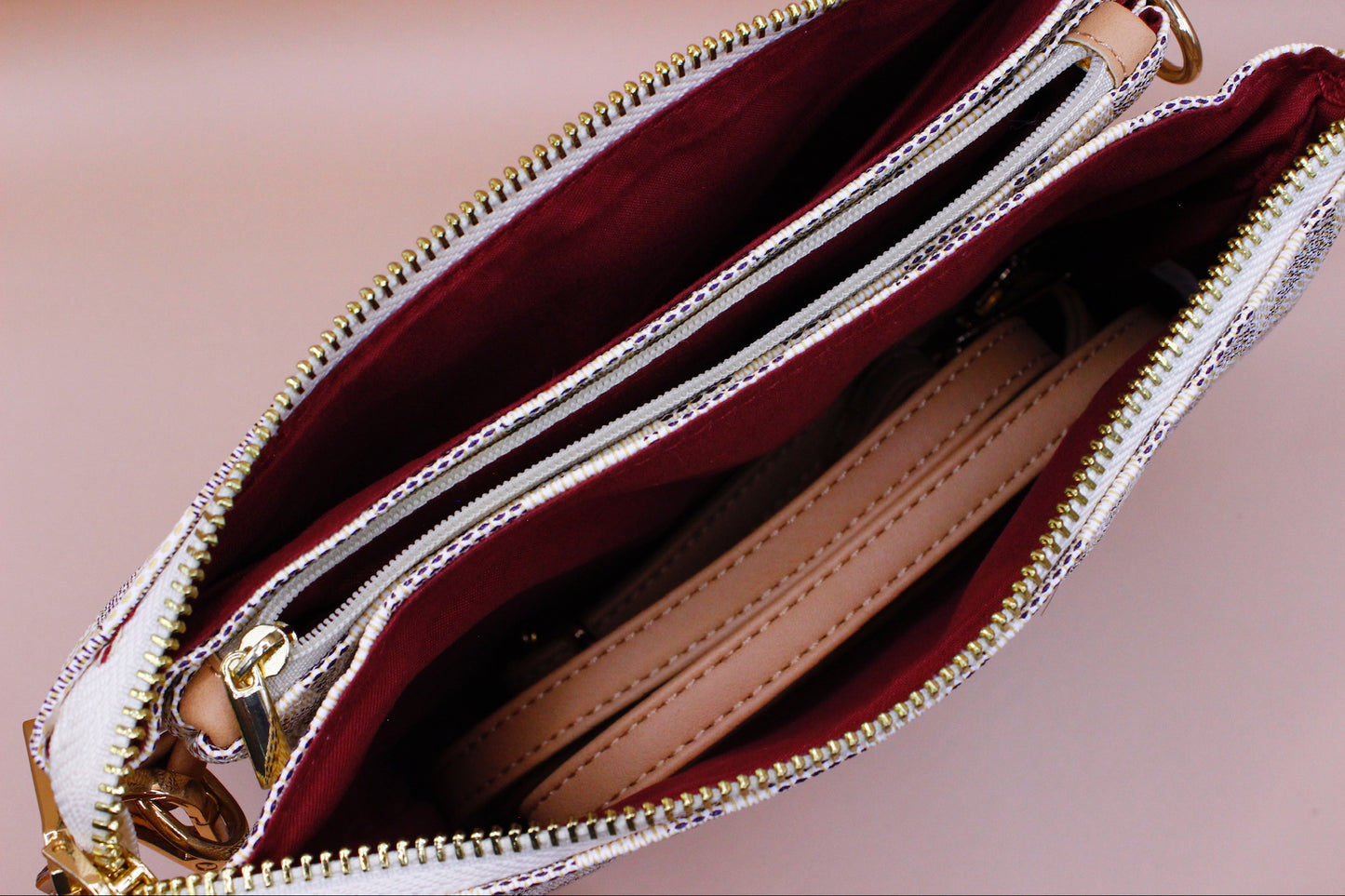 Pretty Gurl - wristlet