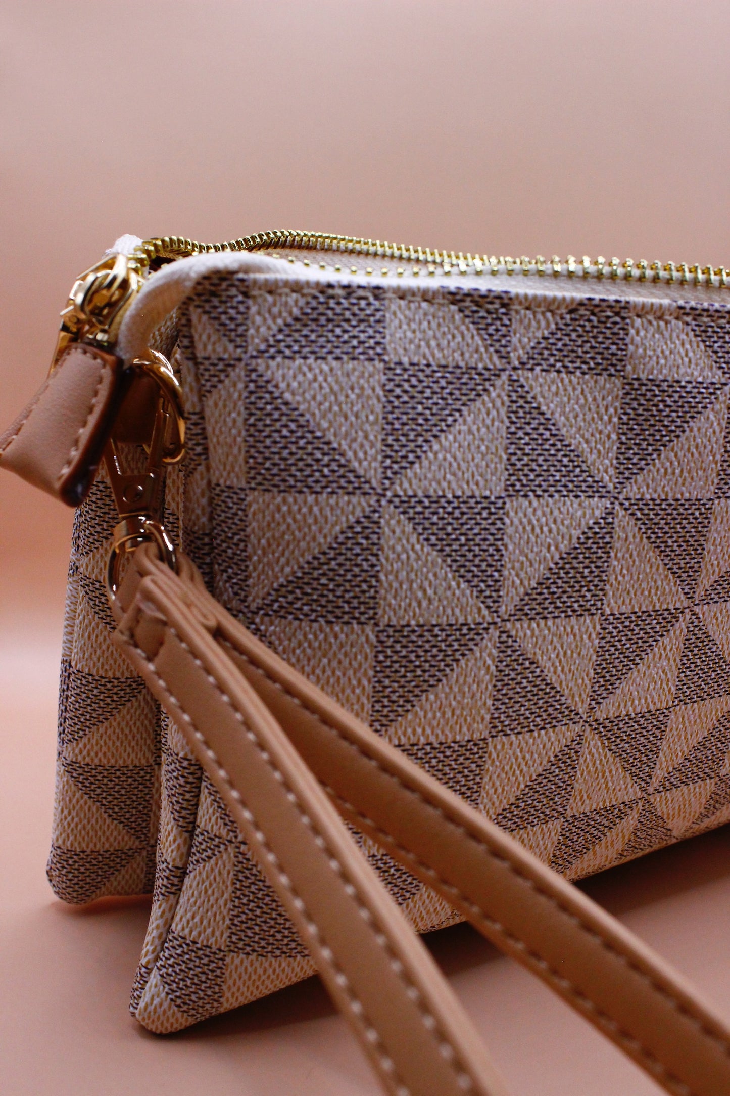 Pretty Gurl - wristlet