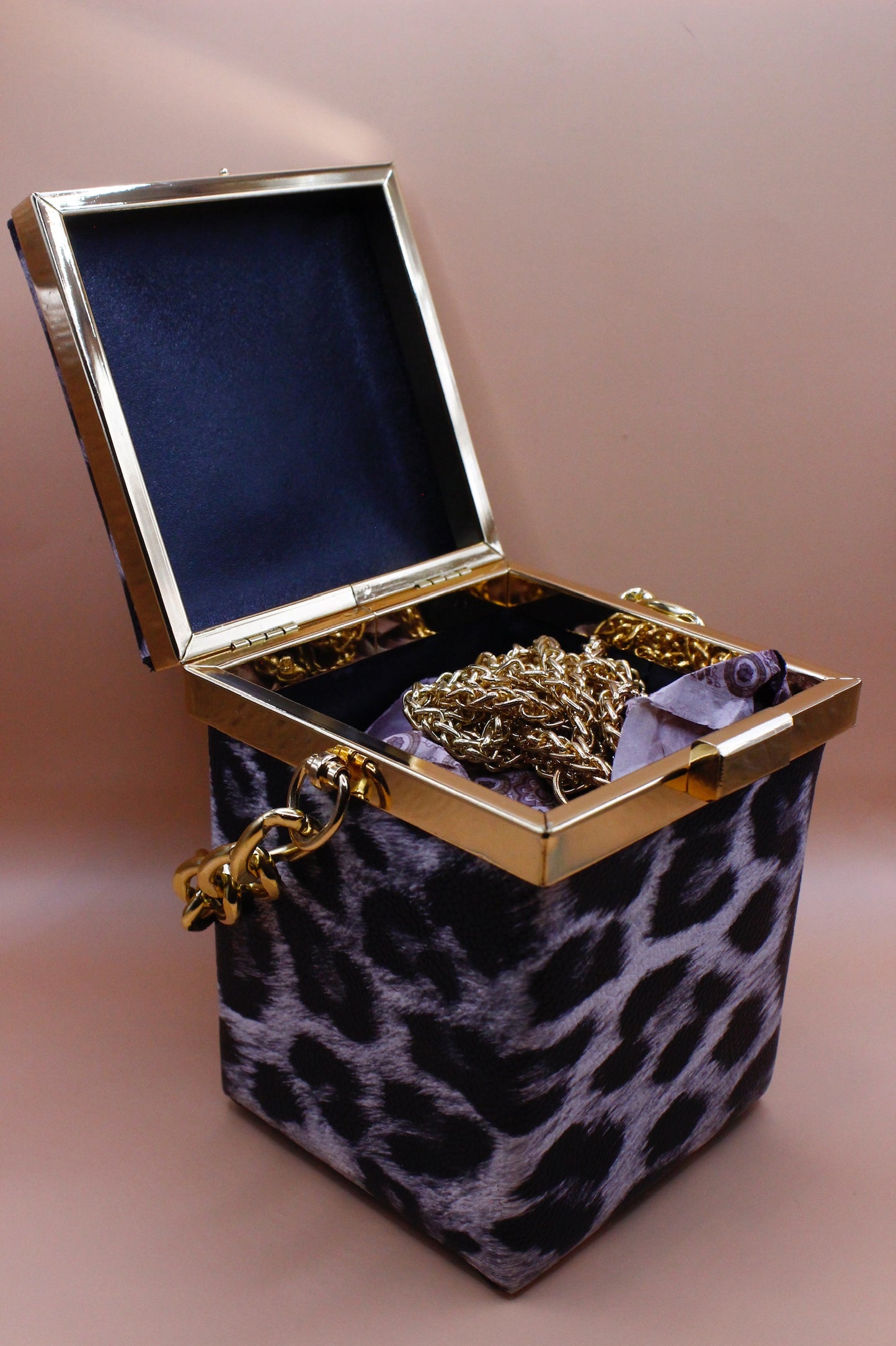 Snow Leopard Box - Handbag