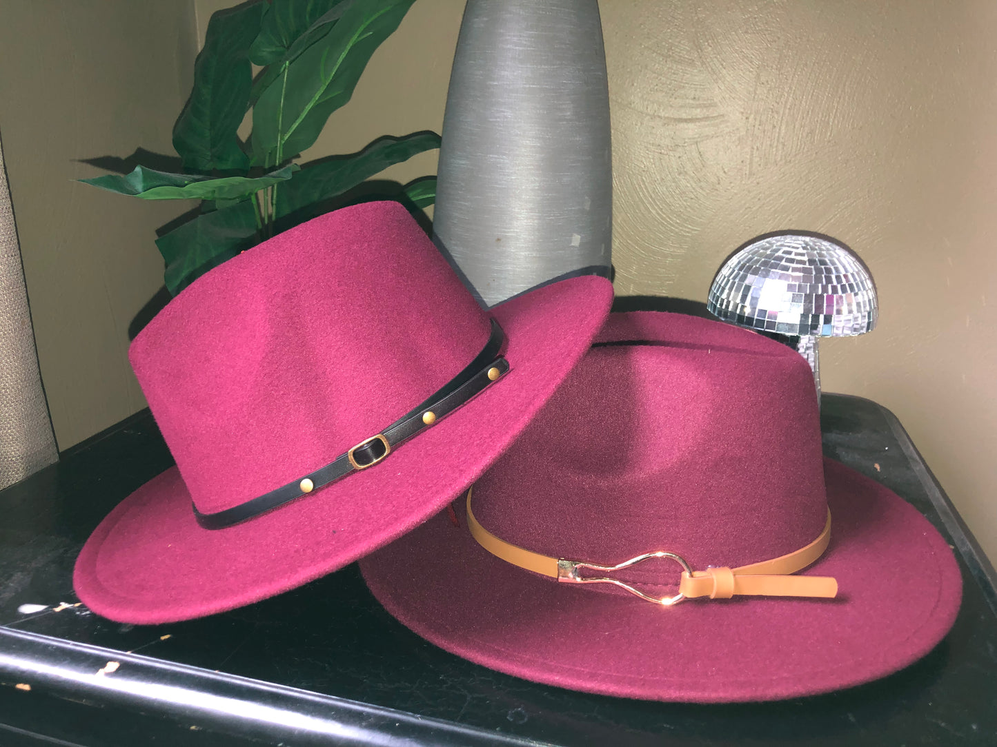RED VELVET FEDORA